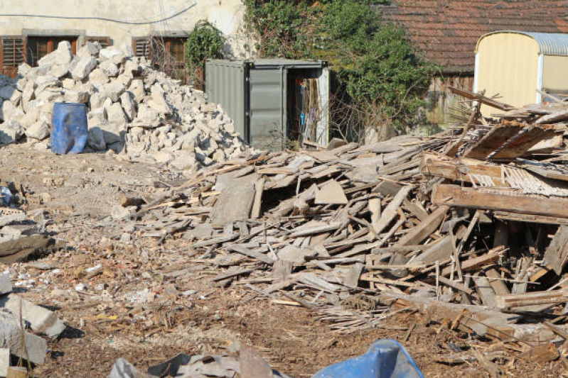 Empresa Que Faz Demolição com Retroescavadeira Iperó - Demolição de Casa